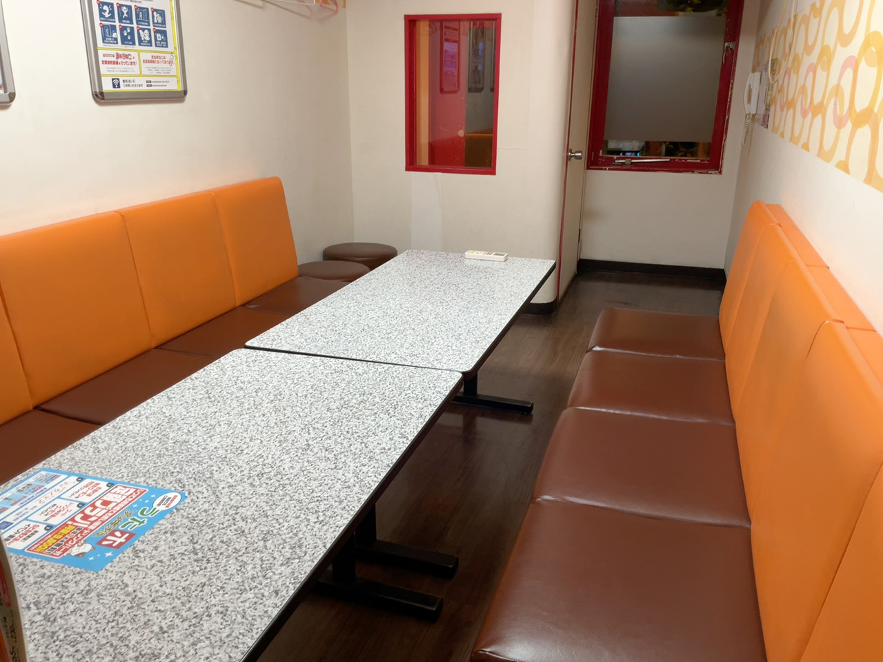カラオケまねきねこあずま店ルーム
