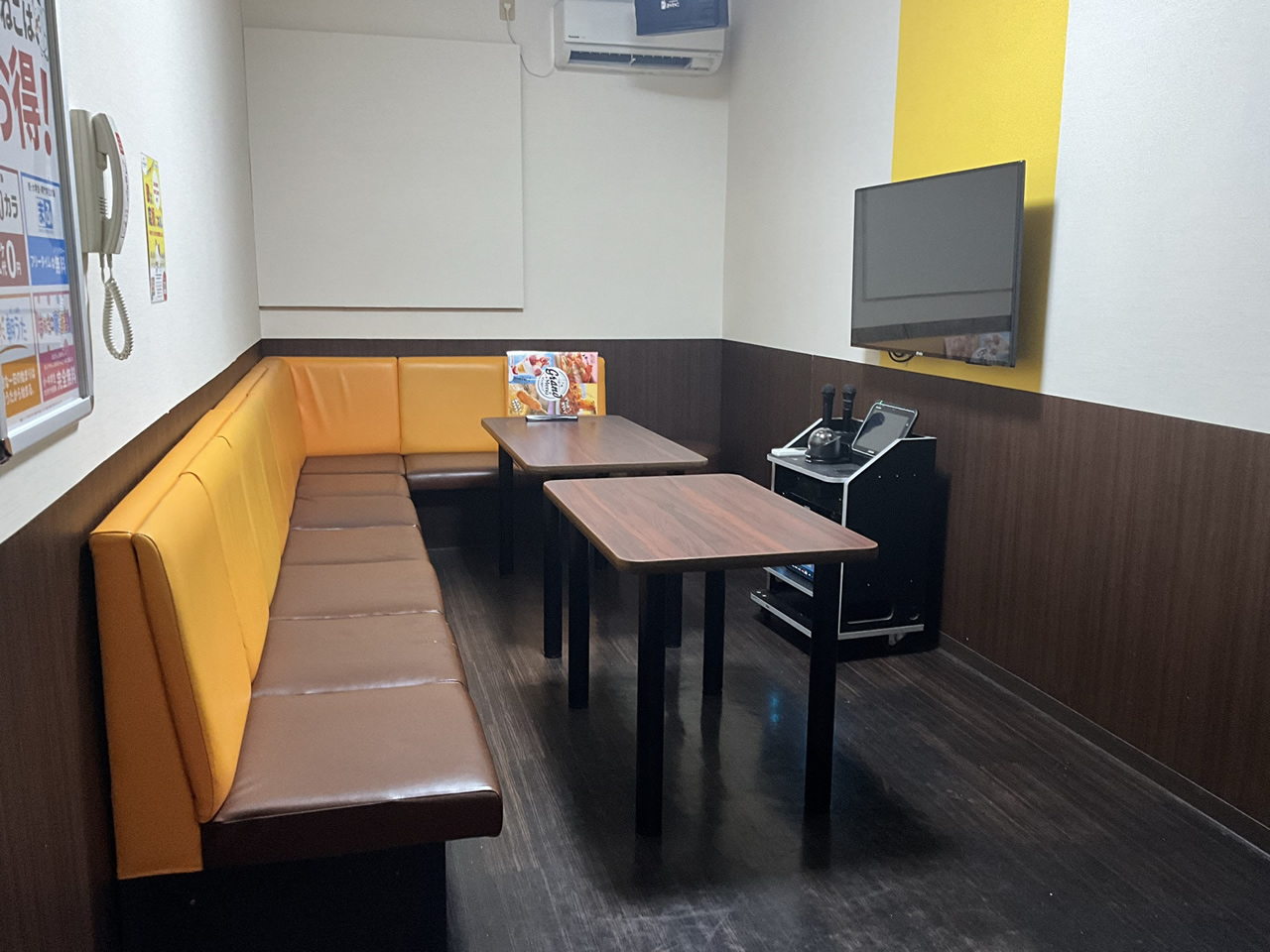 カラオケまねきねこ燕三条店ルーム