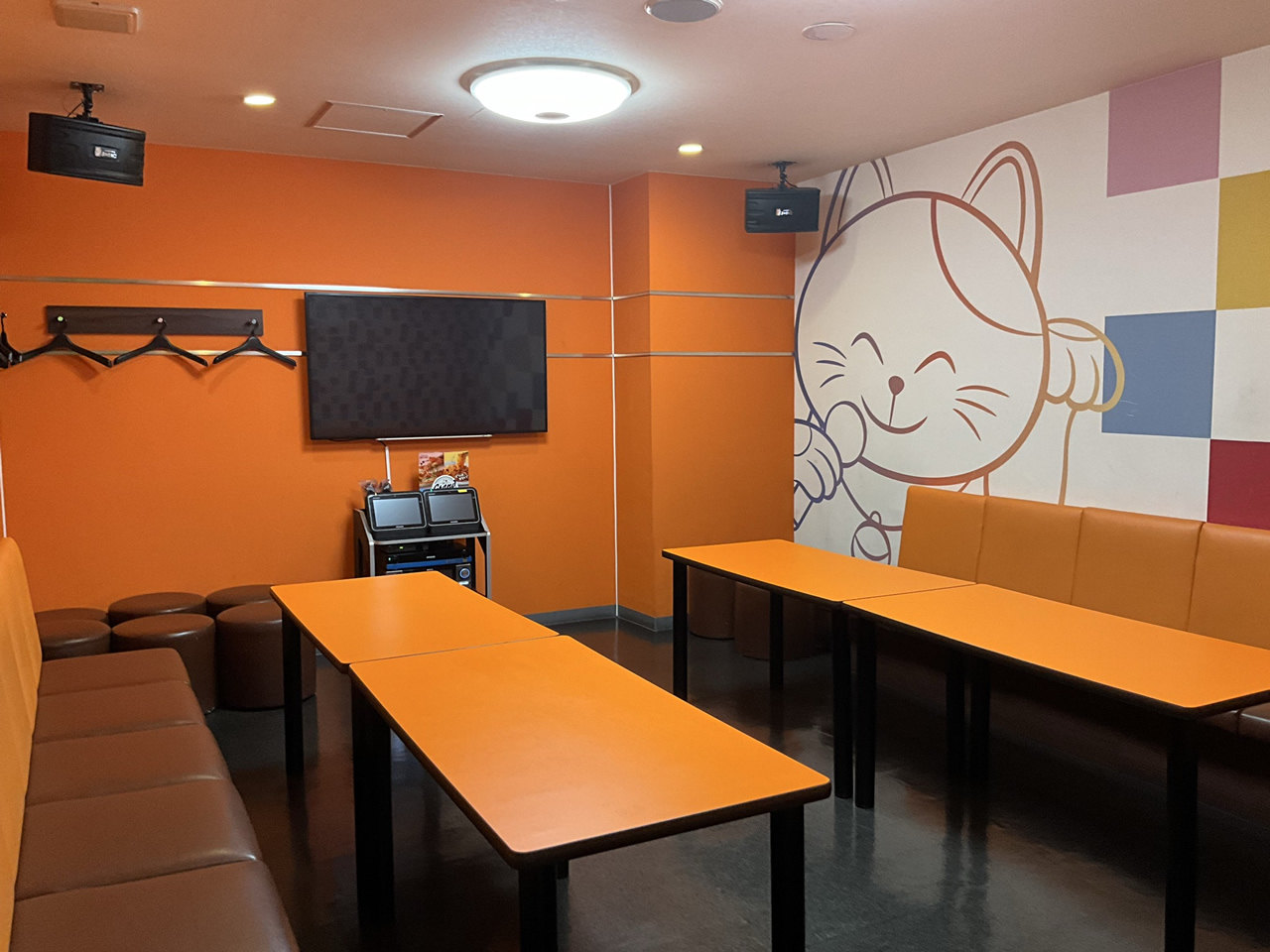 カラオケまねきねこ福山駅前店ルーム