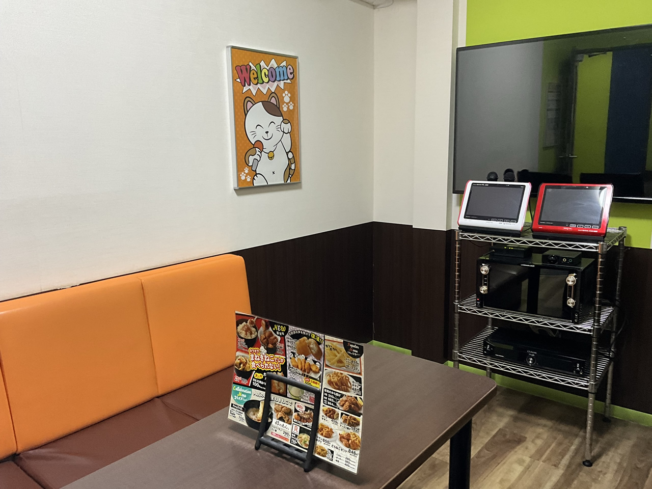 カラオケまねきねこ加賀店ルーム