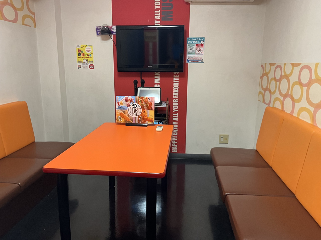 カラオケまねきねこ川口領家店ルーム