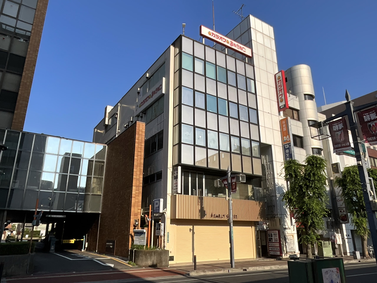 カラオケまねきねこ浦和店外観