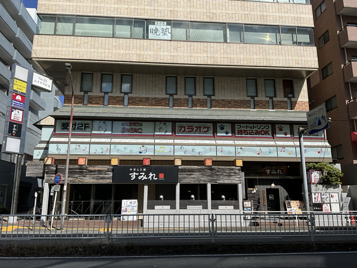 カラオケまねきねこ浦安北口店外観