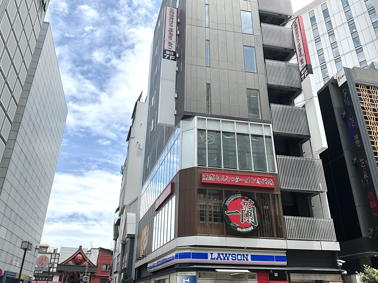 カラオケまねきねこ浅草店外観