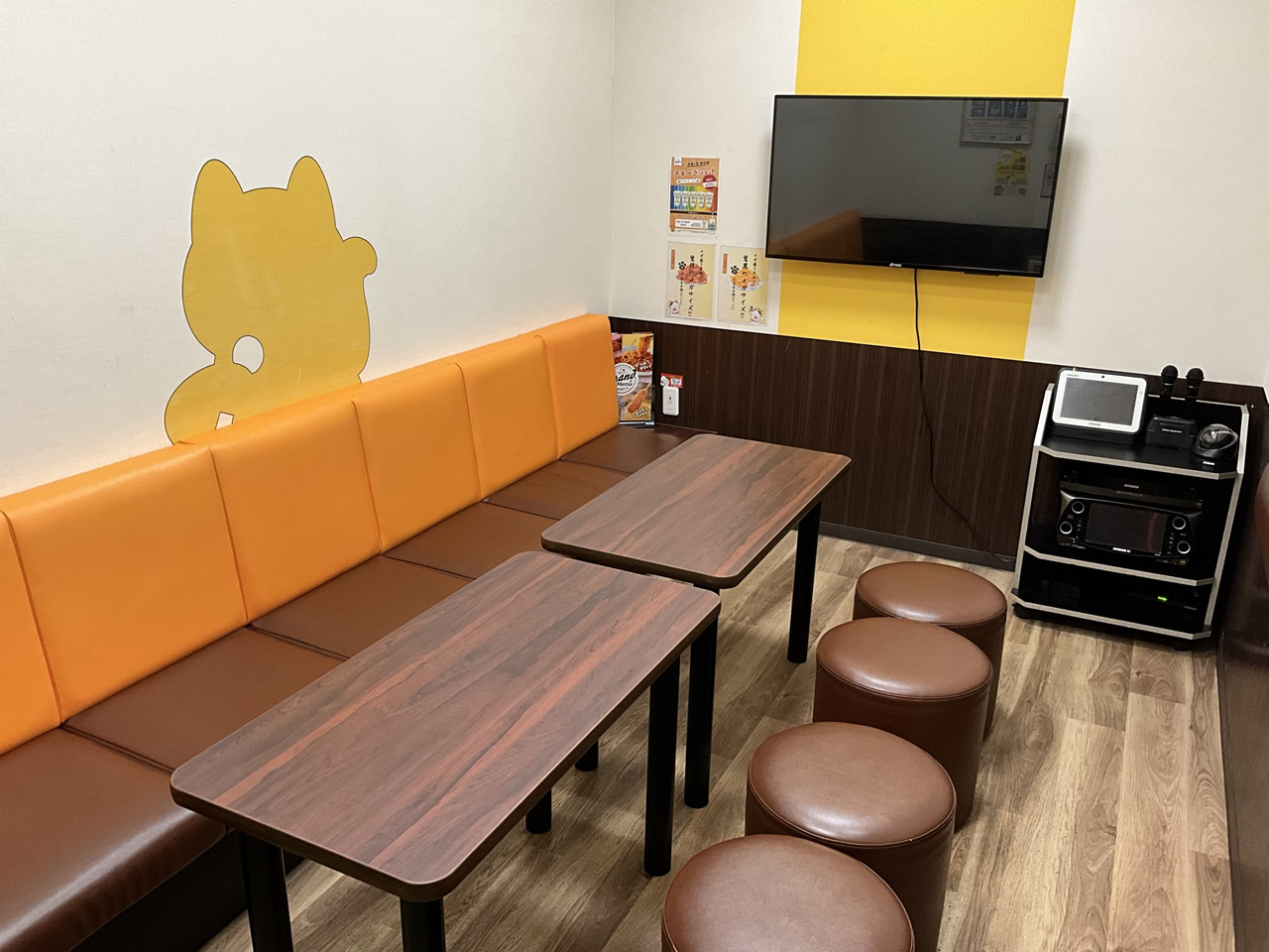 カラオケまねきねこ那覇国際通り２号店ルーム