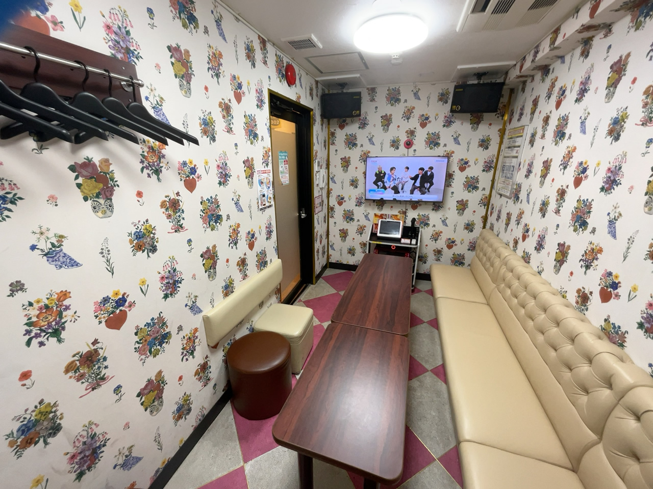 カラオケまねきねこ三鷹中央通り店ルーム