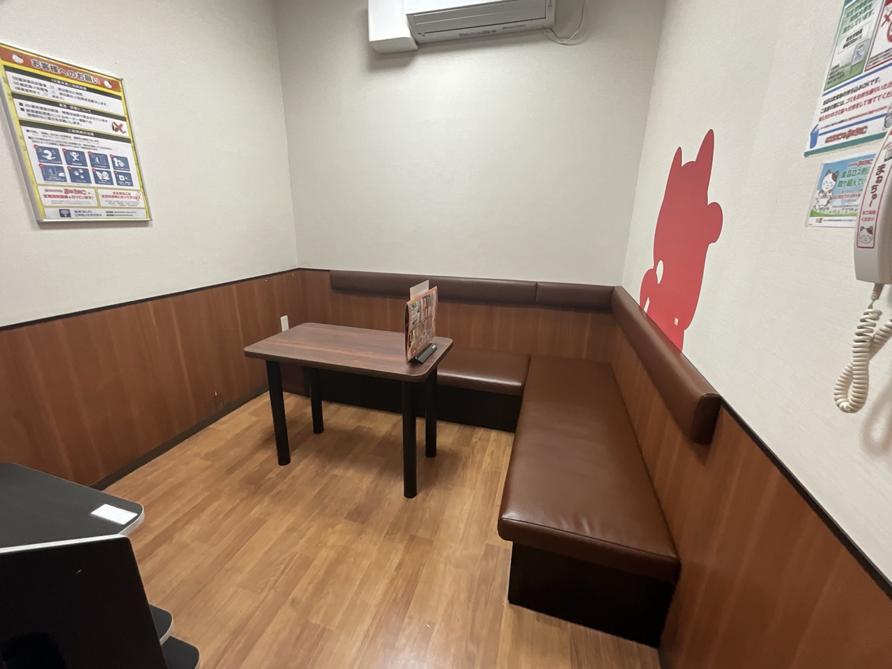 カラオケまねきねこ南風原店ルーム