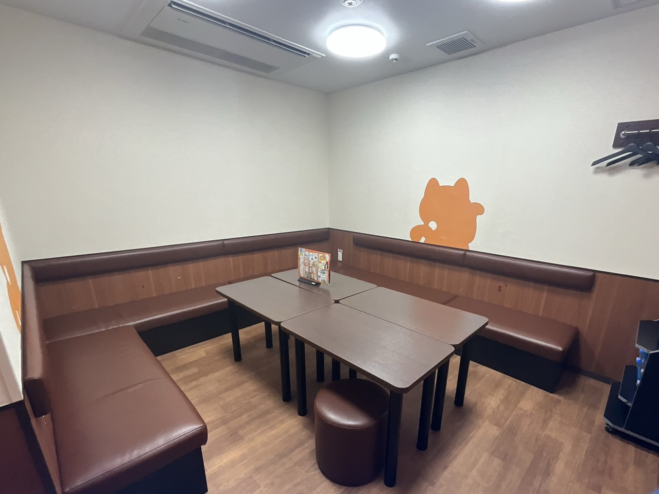 カラオケまねきねこ坂戸駅前店ルーム