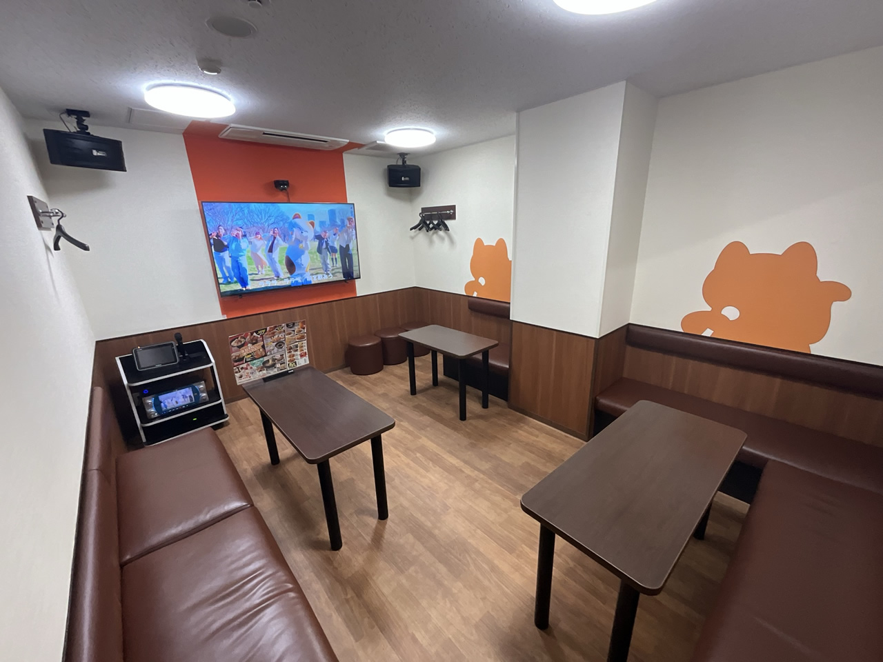 カラオケまねきねこ関内店ルーム
