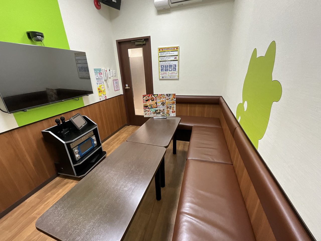 カラオケまねきねこ富里店ルーム