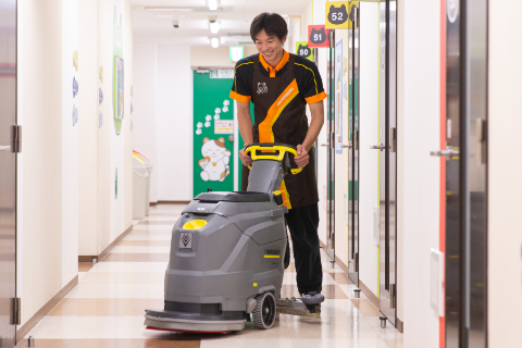 まねきねこにご来店いただいたお客様には、きれいなお店で思いきりカラオケを楽しんでいただきたいと考えております。